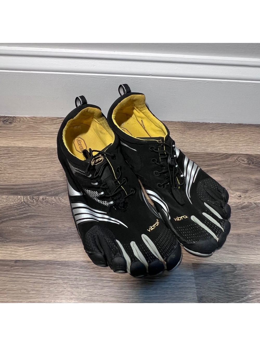 Vibram FiveFingers Toe Shoes Men's Size 11